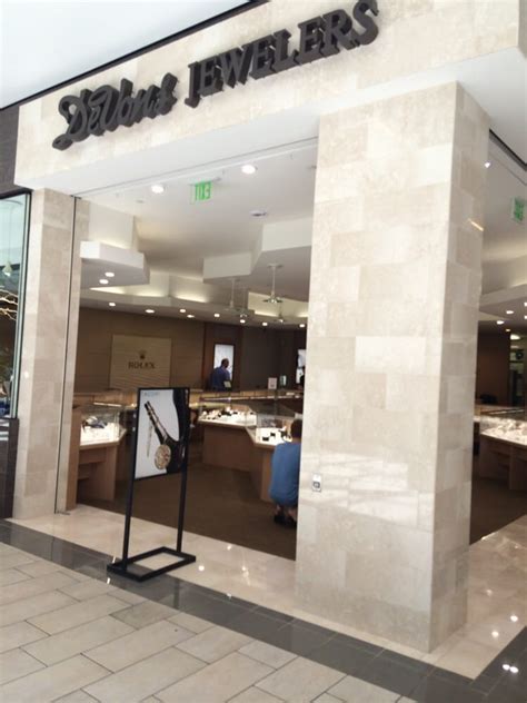 devons jewelers galleria.